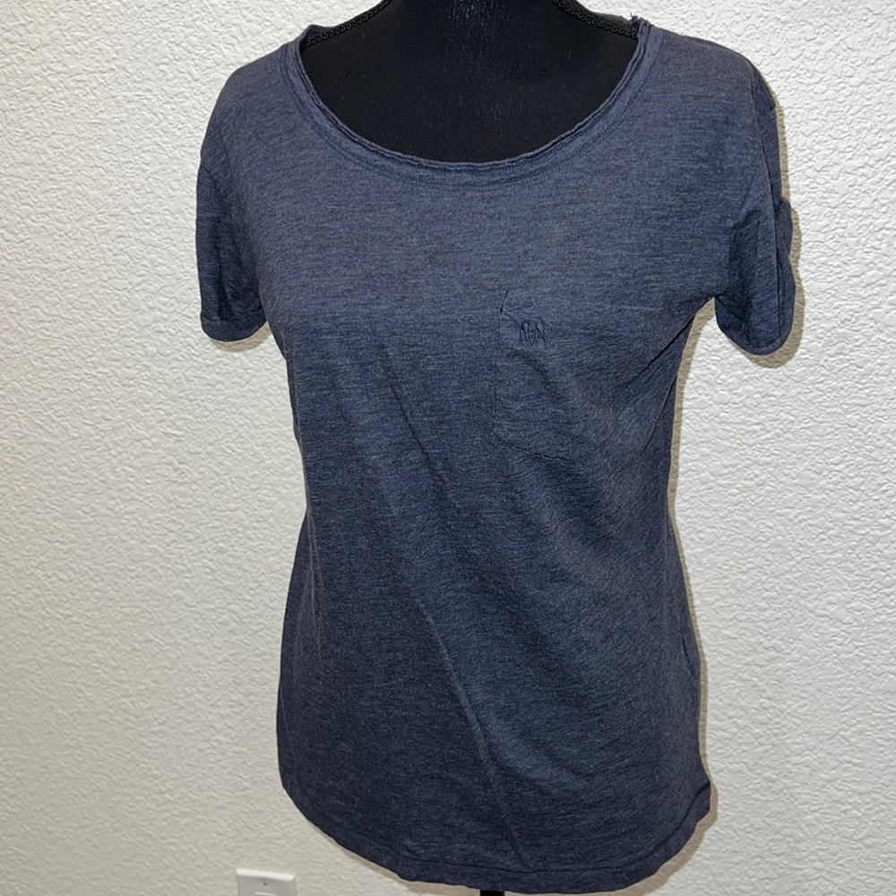 A&F navy blue shirt